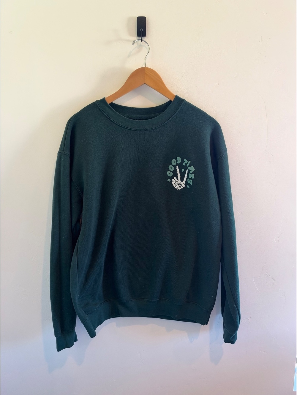 Red Eight Good Times Skeleton Peace Sign Crewneck Sweatshirt Medium Dark Green